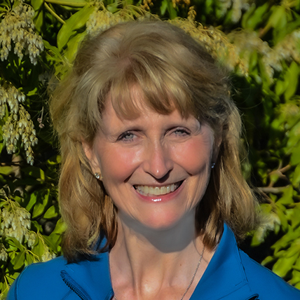 Portrait of Holly Kouvo, a Public Fitness Speaker